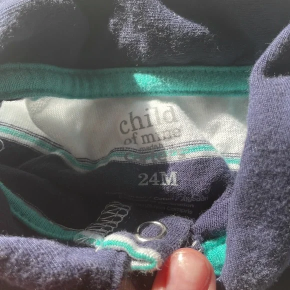 Carter’s onesie 24 months short set with alligator - Picture 2 of 4